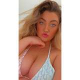 ellacinderiswetoxox from onlyfans